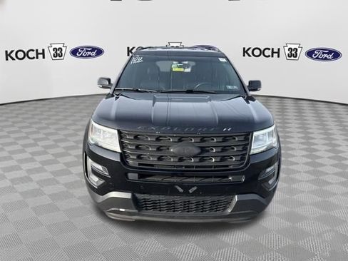 Used 2016 Ford Explorer XLT w/ Equipment Group 202A image 2