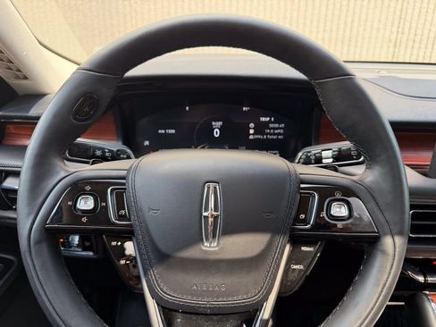 Certified 2023 Lincoln Aviator Reserve w/ Elements Package Plus AWD/4WD image 43