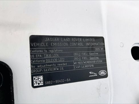 Certified 2025 Land Rover Defender 110 S AWD/4WD image 31
