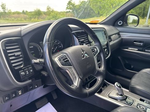 Used 2019 Mitsubishi Outlander SEL AWD/4WD image 21