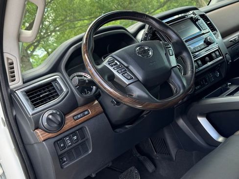 Used 2017 Nissan Titan Platinum Reserve AWD/4WD image 12