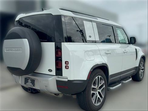 Used 2020 Land Rover Defender 110 HSE image 10