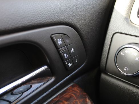 Used 2012 GMC Sierra 3500 Denali AWD/4WD image 31