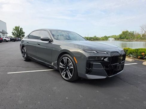Used 2023 BMW i7 xDrive60 AWD/4WD image 82