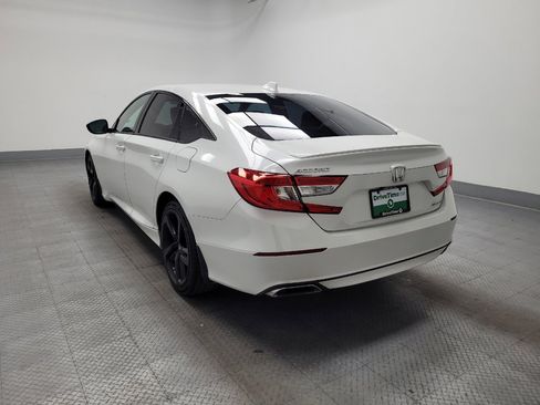Used 2018 Honda Accord Sport image 5