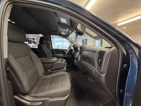 Used 2022 Chevrolet Silverado 1500 Custom Trail Boss w/ LPO, Dark Essentials Package image 23