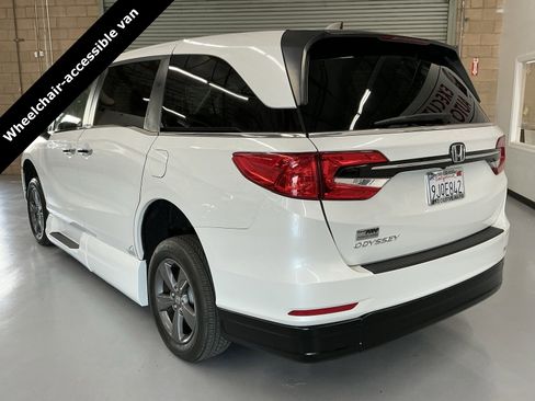 Used 2021 Honda Odyssey EX image 7