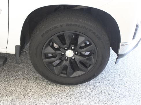 Used 2021 Chevrolet Silverado 1500 LT w/ Safety Package RWD image 5