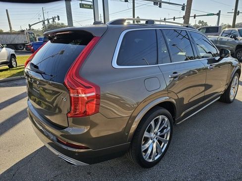 Used 2017 Volvo XC90 T6 Momentum w/ Vision Package image 6