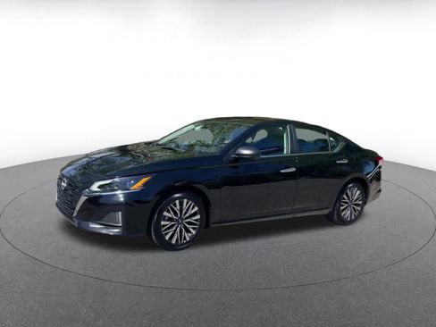 Used 2025 Nissan Altima 2.5 SV image 7