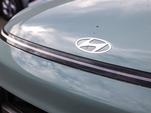Used 2024 Hyundai Kona SEL FWD image 11