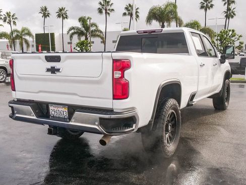 Used 2024 Chevrolet Silverado 2500 LTZ w/ LTZ Convenience Package image 9