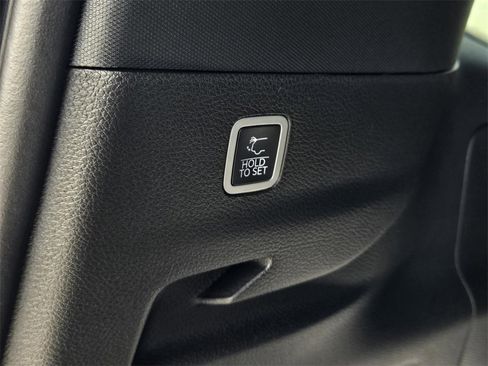 New 2025 Jeep Wagoneer L Series II w/ Premium Group I image 12