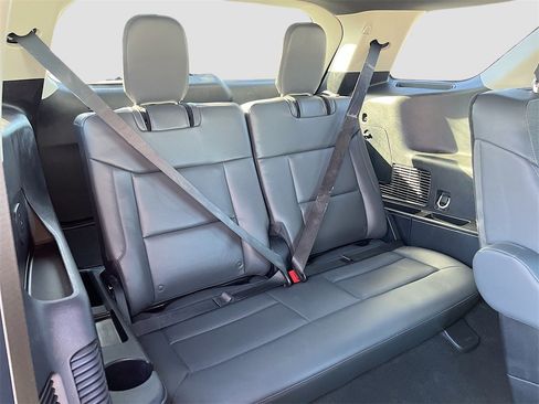 Used 2025 Ford Explorer Active w/ Active Comfort Package image 29