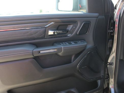 Used 2026 RAM 1500 Limited w/ Bed Utility Group AWD/4WD image 9