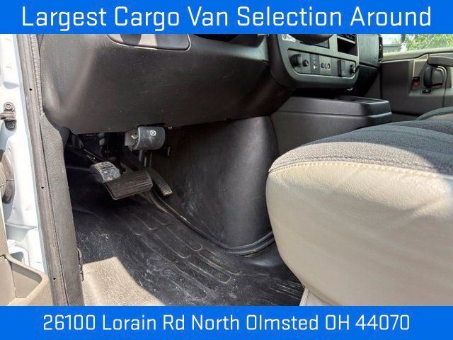 Used 2025 Chevrolet Express 2500 w/ Driver Convenience Package RWD image 28