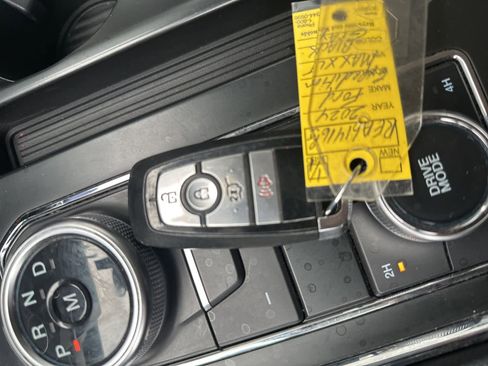 Used 2024 Ford Expedition Max XLT image 26