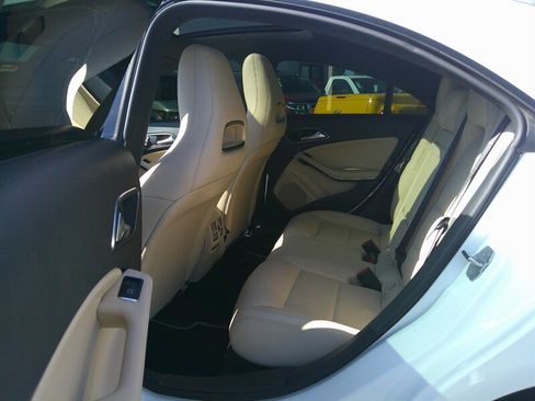 Used 2018 Mercedes-Benz CLA 250 image 17