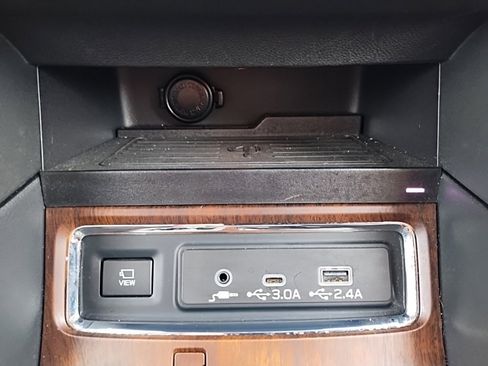 Certified 2025 Subaru Ascent Touring image 36