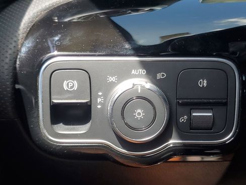 Used 2021 Mercedes-Benz A 220 image 24