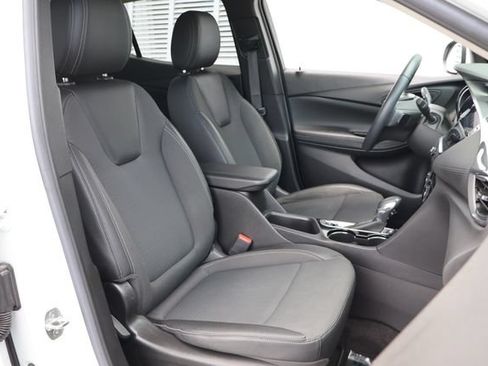Used 2022 Buick Encore GX Select w/ Sport Touring Package FWD image 21