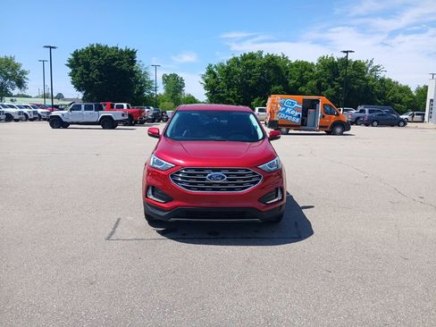 Used 2022 Ford Edge Titanium AWD/4WD image 3