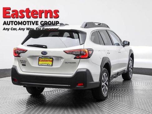 Used 2024 Subaru Outback Premium AWD/4WD image 5