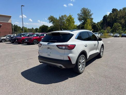Used 2022 Ford Escape Titanium w/ Titanium Elite Package AWD/4WD image 3