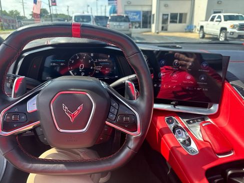 Used 2023 Chevrolet Corvette Stingray Preferred Conv w/ Z51 Performance Package RWD image 18