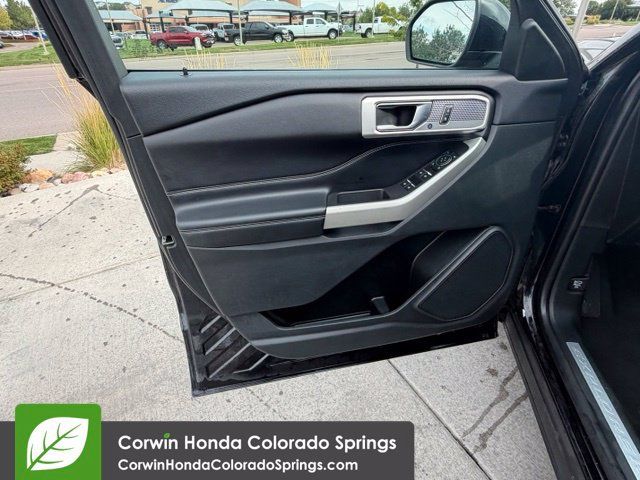 Used 2022 Ford Explorer Limited AWD/4WD image 25