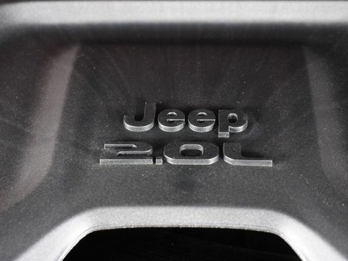 Used 2025 Jeep Wrangler Unlimited Rubicon w/ Convenience Group AWD/4WD image 24