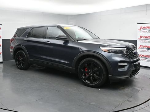 Used 2022 Ford Explorer ST w/ Equipment Group 401A AWD/4WD image 2