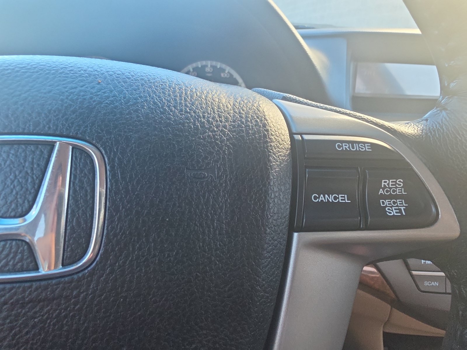 Used 2011 Honda Accord EX-L image 12