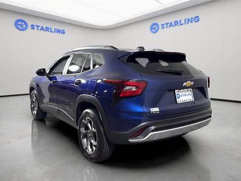Certified 2024 Chevrolet Trax LT w/ Sunroof Package image 6
