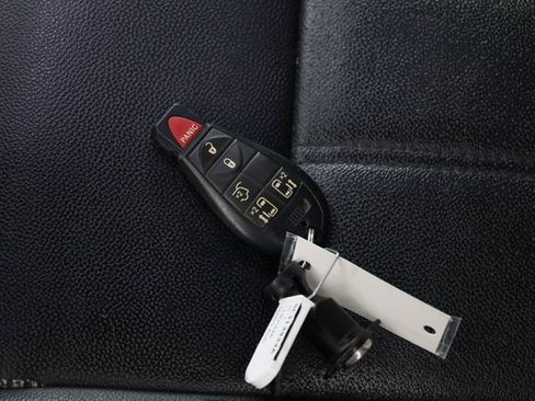 Used 2012 Chrysler Town & Country Touring w/ Entertainment Group #1 image 28