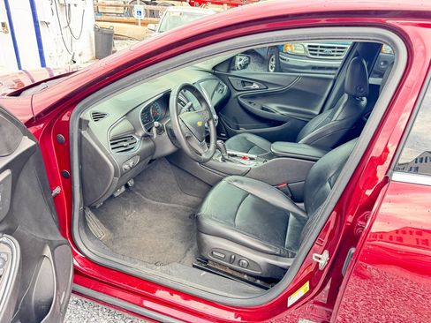 Used 2016 Chevrolet Malibu LT w/ Leather Package FWD image 15