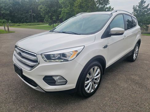 Used 2017 Ford Escape Titanium w/ Equipment Group 301A AWD/4WD image 11