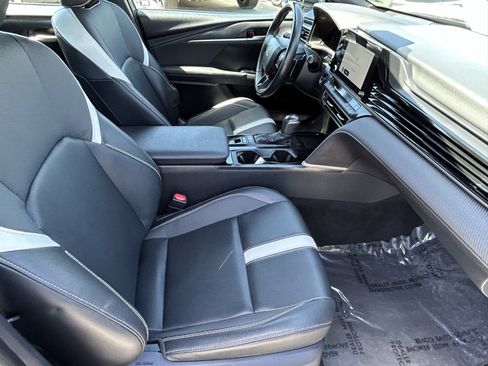 Used 2025 Toyota Camry SE FWD image 10
