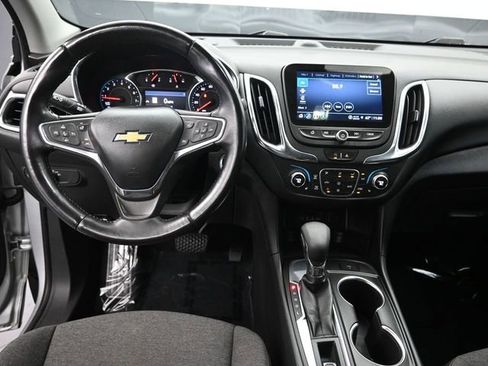 Used 2022 Chevrolet Equinox LT FWD image 11