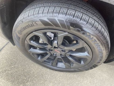 Used 2026 GMC Terrain Elevation w/ Black Edition FWD image 32