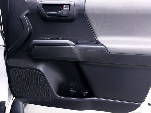 Used 2023 Toyota Tacoma SR AWD/4WD image 29