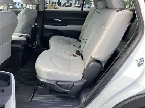 Certified 2025 Toyota Grand Highlander AWD Hybrid image 26