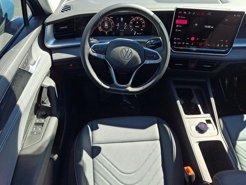 New 2026 Volkswagen Tiguan SE AWD/4WD image 7