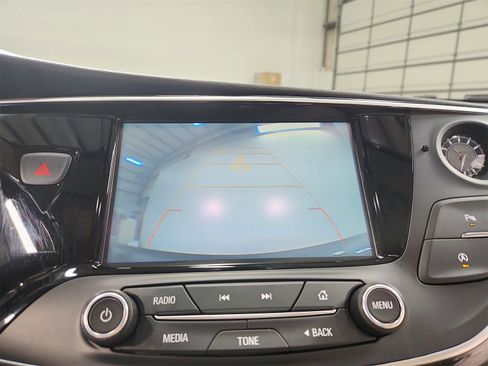 Used 2020 Buick Envision Preferred image 27