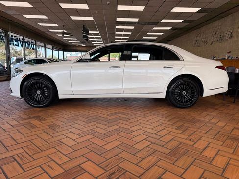 Used 2022 Mercedes-Benz S 580 4MATIC Sedan image 4
