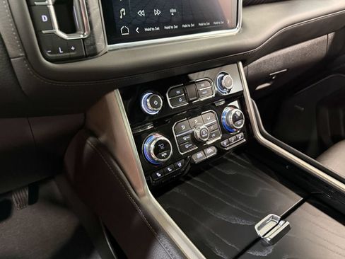 Used 2023 GMC Yukon Denali AWD/4WD image 82