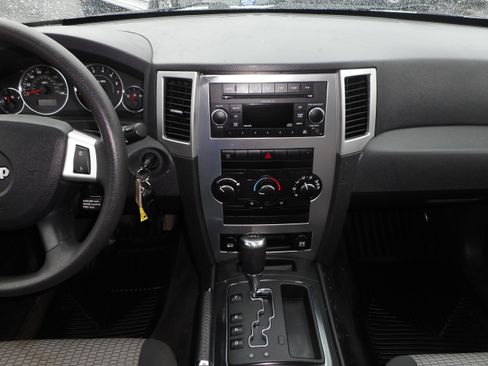 Used 2009 Jeep Grand Cherokee Laredo AWD/4WD image 20