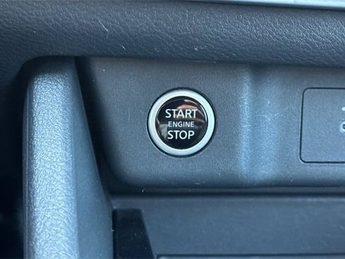 Used 2023 Nissan Rogue SV image 25