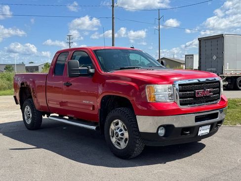 Used 2011 GMC Sierra 2500 SLE w/ SLE Preferred Package AWD/4WD image 30