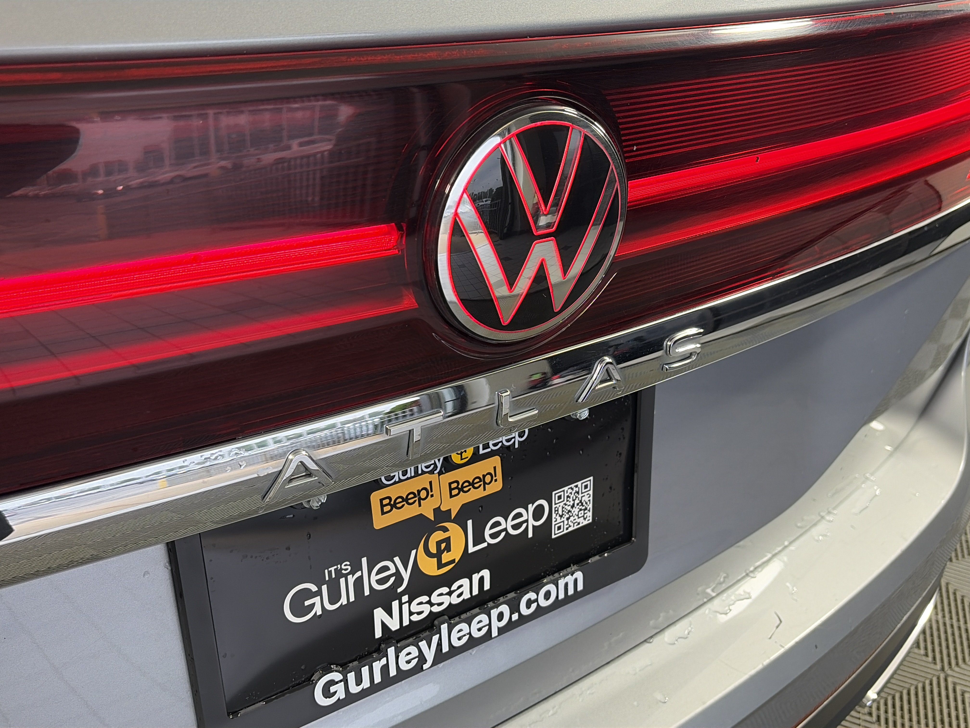 Used 2024 Volkswagen Atlas SE AWD/4WD image 18